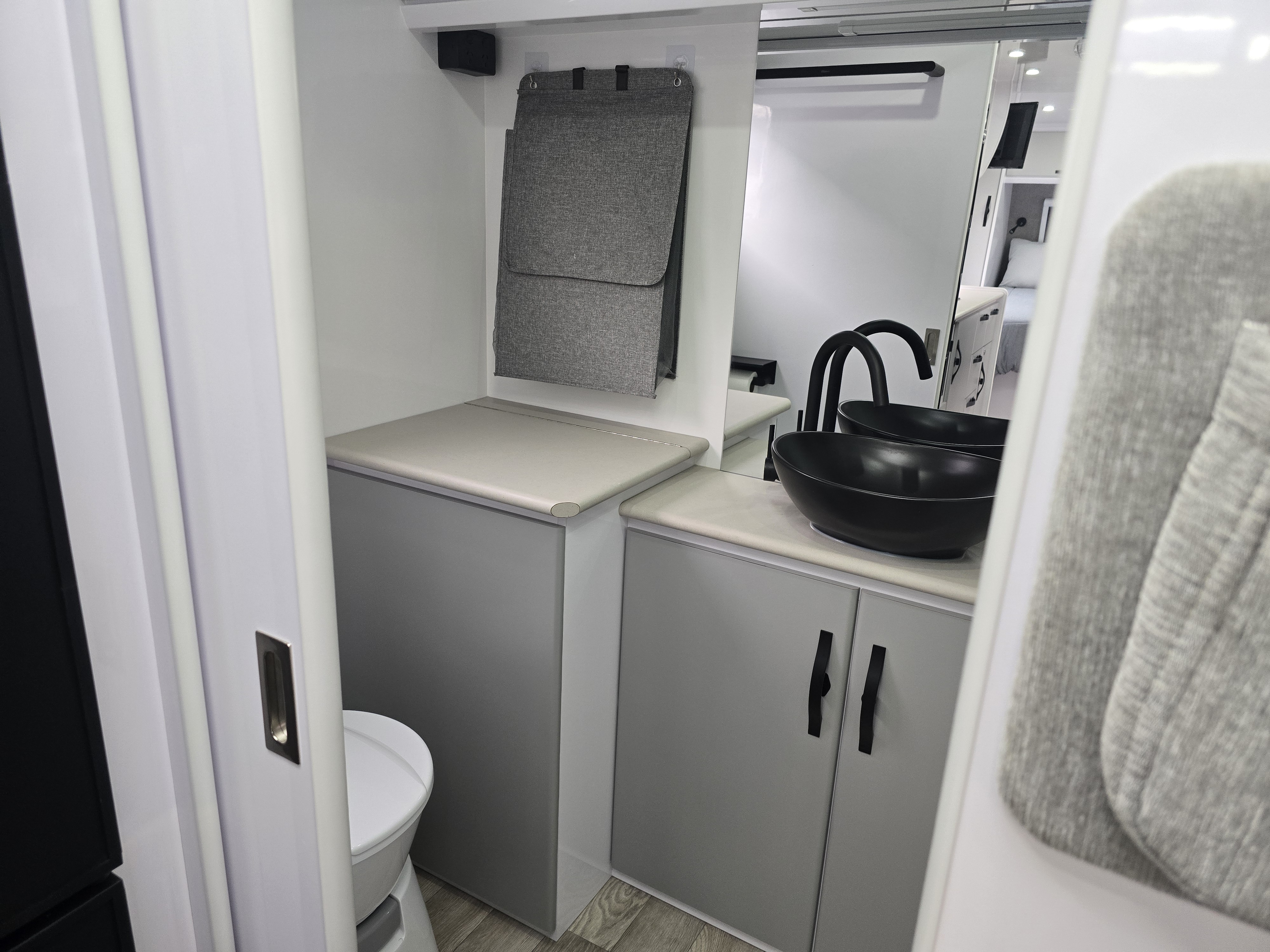 Snowy River - Alpaca Interior
